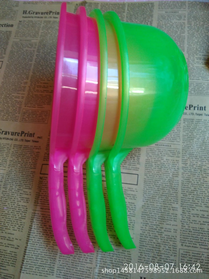 兩元塑料批發 帶尖嘴水勺   彩色透明塑料水勺批發・進口・工廠・代買・代購