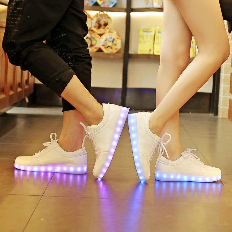 潮爆USB充電七彩夜光鞋11彩發光鞋LED燈鞋單鞋男女情侶演出鞋板鞋批發・進口・工廠・代買・代購