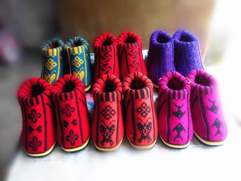 廠傢直銷手工編織兒童毛線棉鞋﹙顏色豐富花樣多﹚批發・進口・工廠・代買・代購