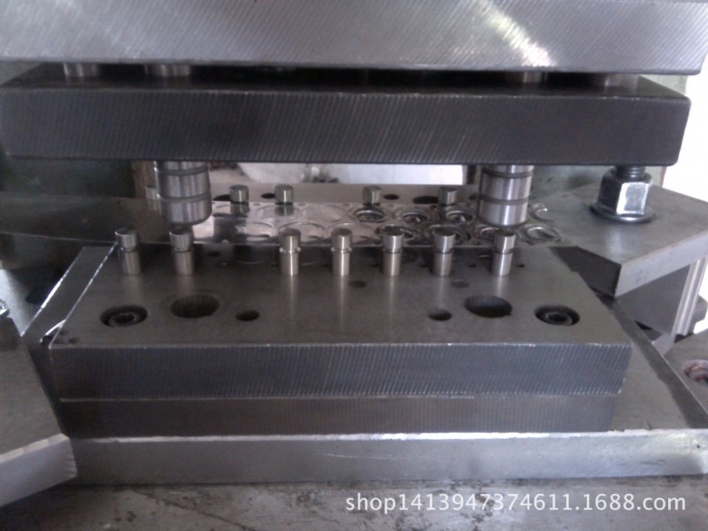專業深圳/東莞鳳崗五金件沖壓單沖模具開發設計製造廠傢工廠,批發,進口,代購