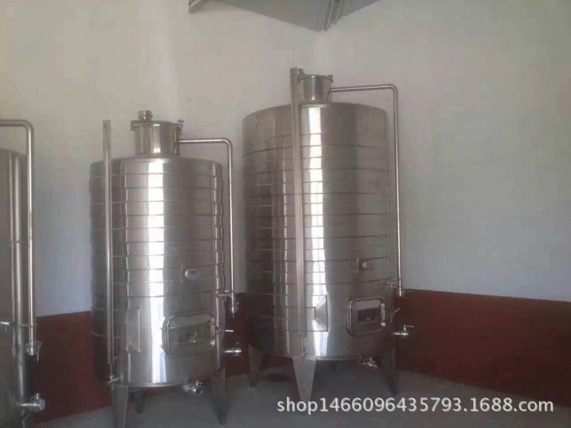 廠傢現場加工大型不銹鋼葡萄酒發酵罐 304酒容器定做發酵罐工廠,批發,進口,代購